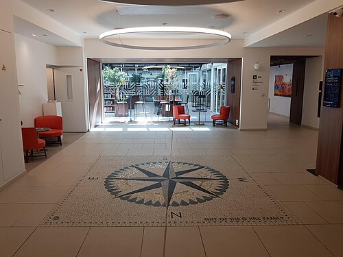 American University of Paris